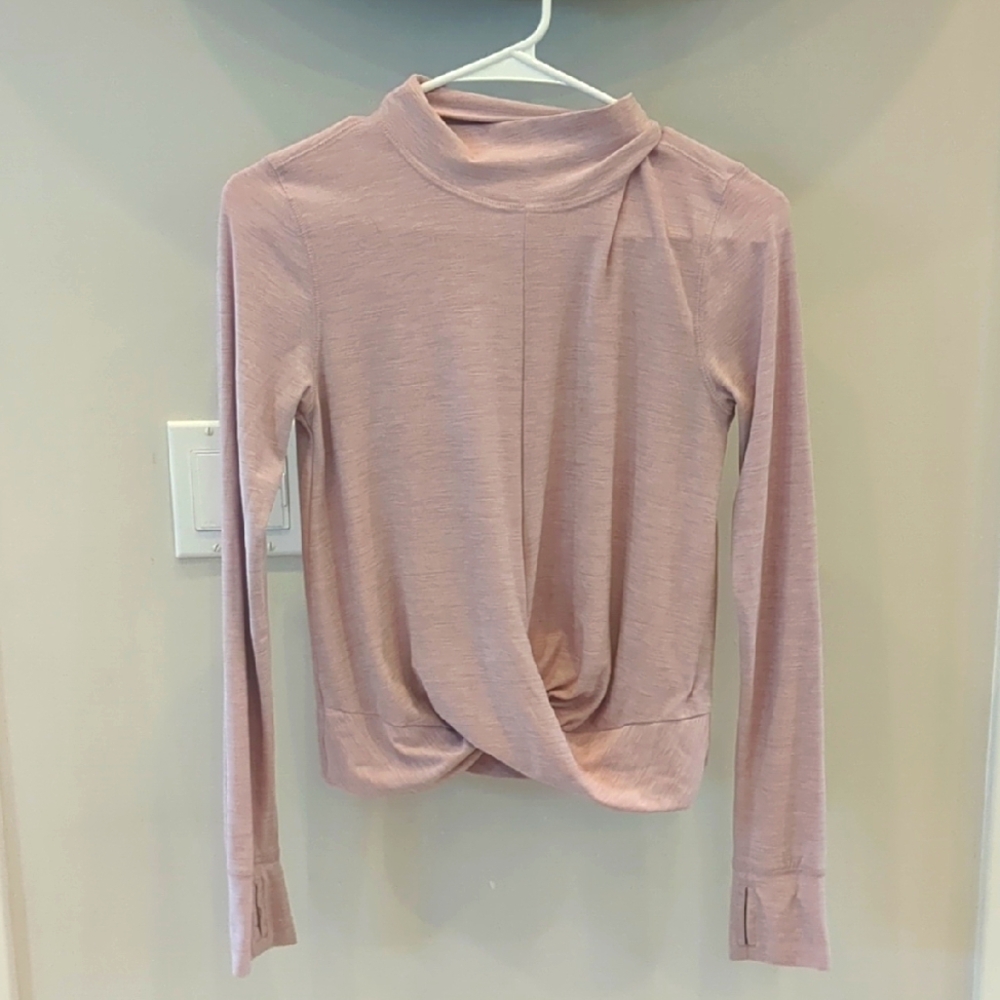 Aesthetic Pink Active Shirt 🩷🌸